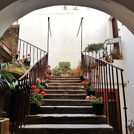 L&p Oda ve Kahvaltı Cefalù