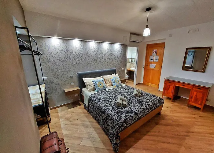 L&p 住宿加早餐酒店 切法卢