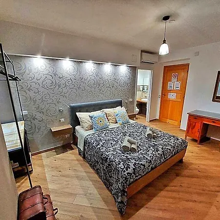 L&p Bed and Breakfast 4*